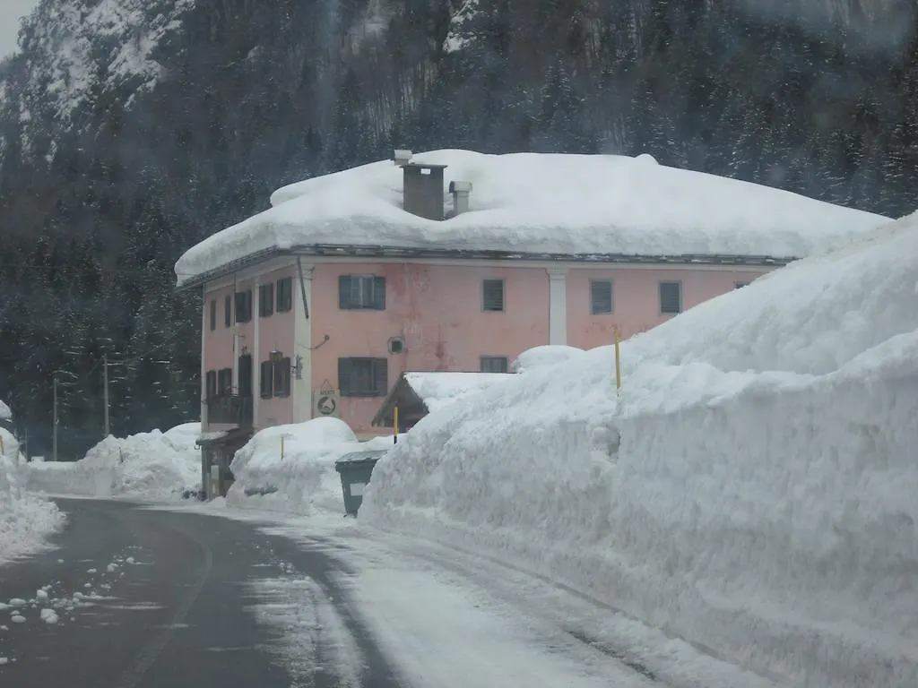 Bed and Breakfast Meuble Blue House Auronzo di Cadore Bed & Breakfast