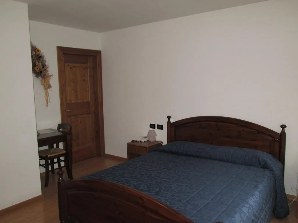 Meuble Blue House Bed & Breakfast Auronzo di Cadore Italy