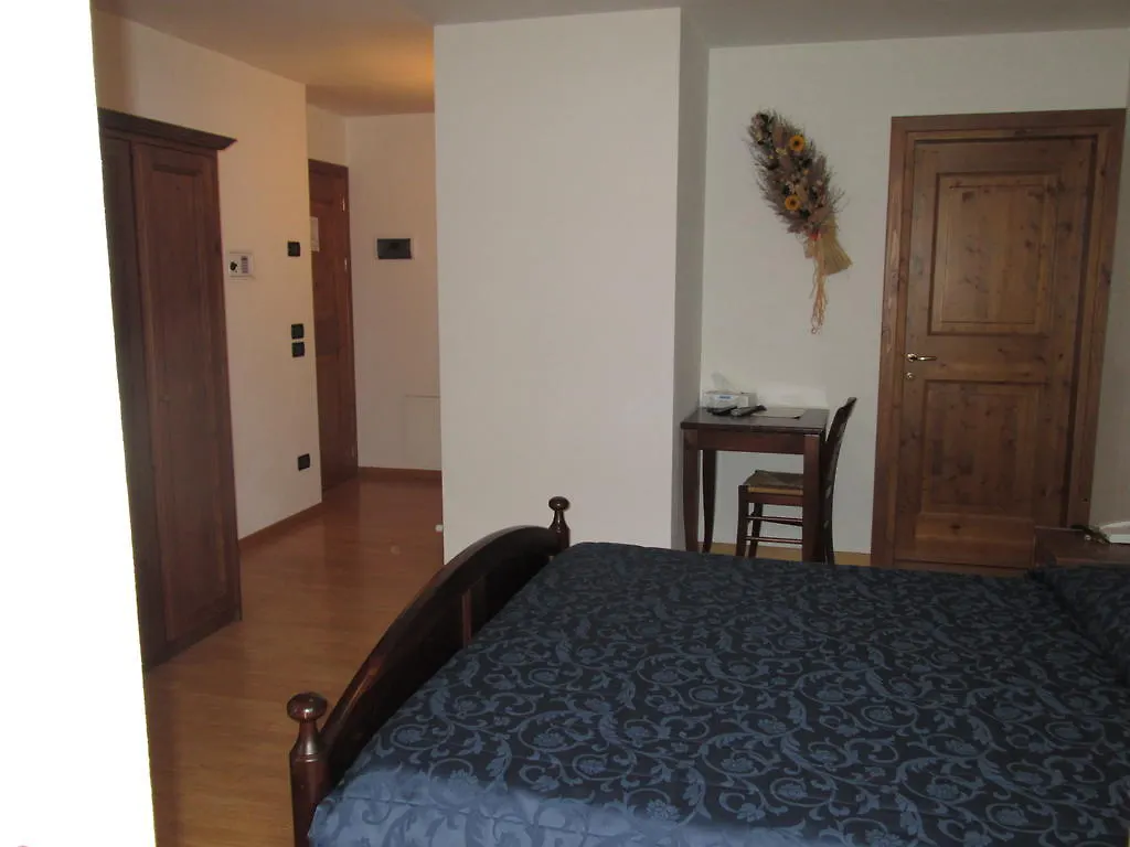 Meuble Blue House Bed & Breakfast Auronzo di Cadore Italy