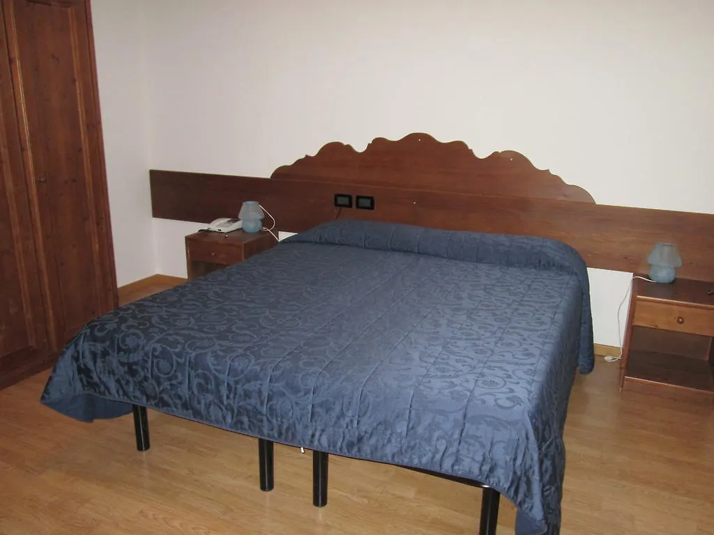 Meuble Blue House Bed & Breakfast Auronzo di Cadore Italy