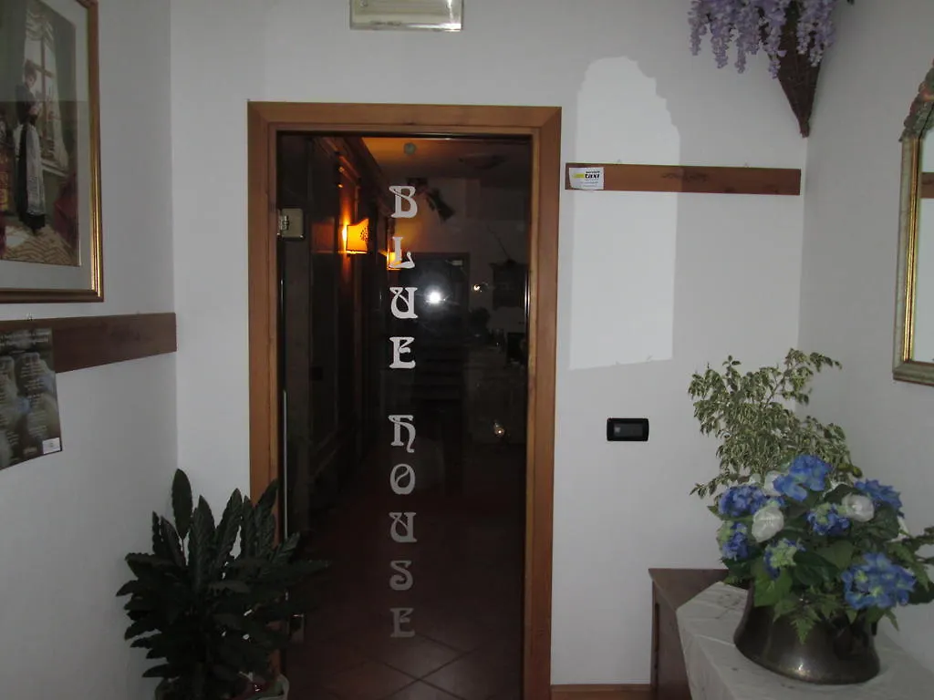 Meuble Blue House Bed & Breakfast Auronzo di Cadore